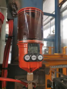 数码自动注脂器